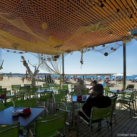 Oksana Planet Costa Dorada * סאלו